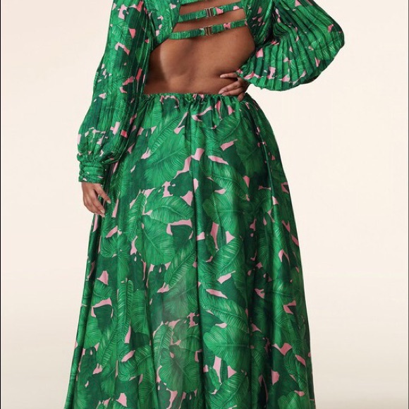 LATISTE Plus Size Tropical Leaf Floral Maxi Dress - Picture 4 of 14